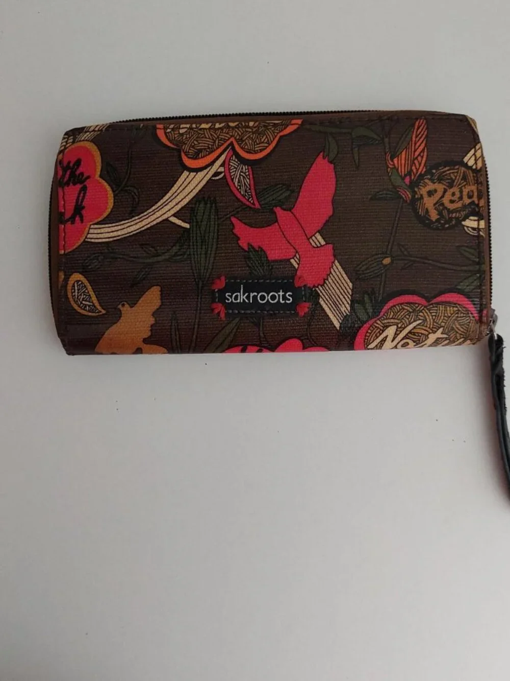 Sakroots multicoloured wallet brown bird peace #boho #floral #gifting